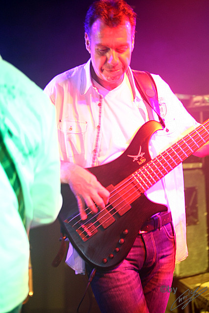 2010-11-26 - dIRE sTRATS - 064.JPG