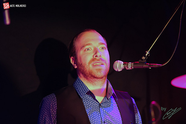 20130923 - Meena Cryle & The Chris Fillmore Band - 017.jpg