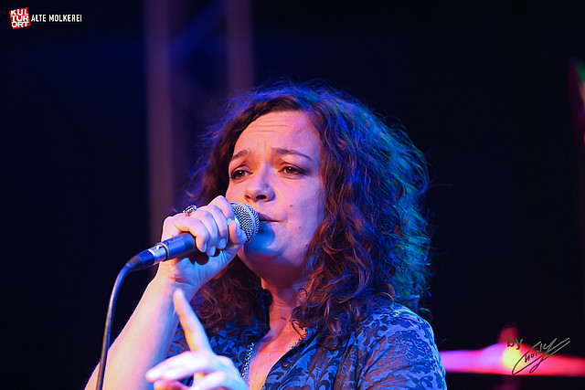 20130923 - Meena Cryle & The Chris Fillmore Band - 033.jpg